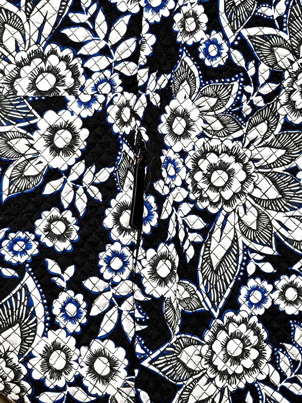 Vera Bradley Hadley Tote Bag “All the Pretty Wildflowers" Retired - Picture 6 of 12